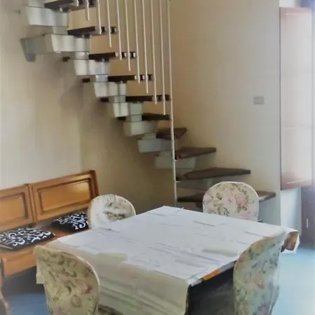 Gill's Loft Lägenhet Saluzzo